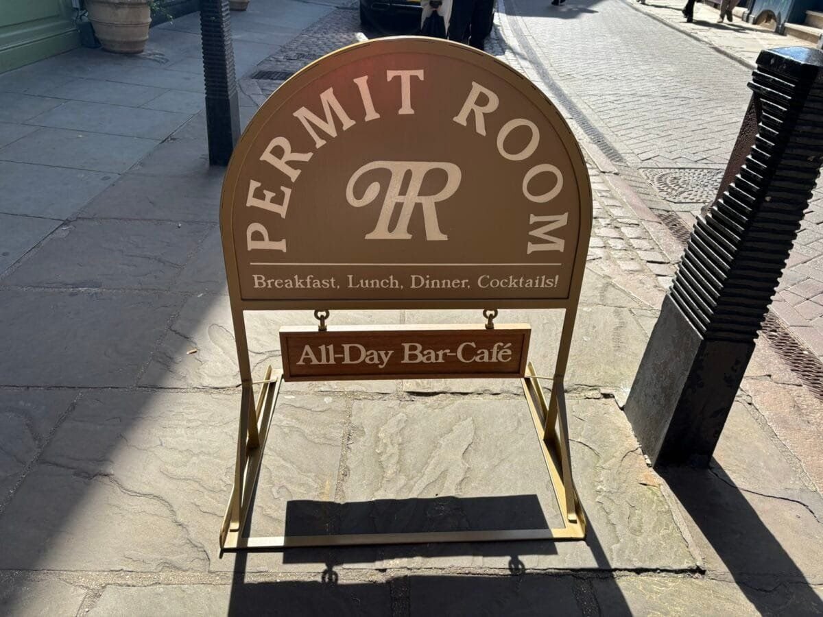 The Permit Room, Dishoom Sign