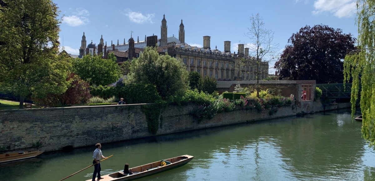 Punting – Cam A day out in Cambridge Punting down the River Cam on a sunny day.